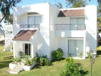 Oasis Beach Club Pointe aux Piments Exterior photo